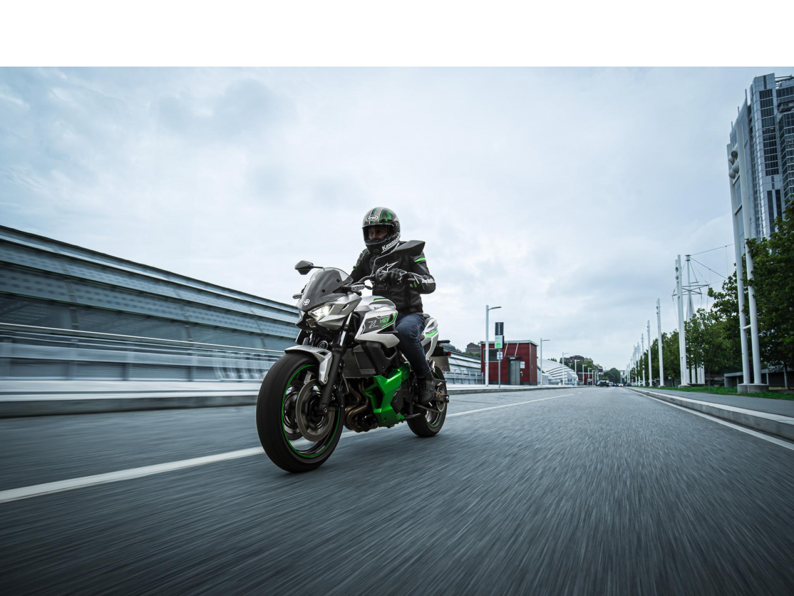 Мотоцикл KAWASAKI Z7 Hybrid (Metallic Bright Silver / Metallic Matte Lime Green / Ebony) 2025